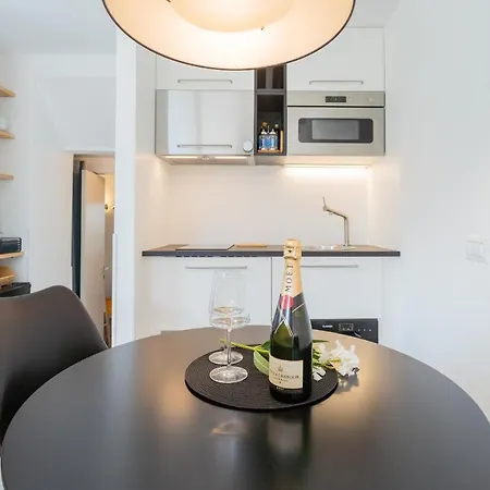 P Terrace - View By Rent Apartment Laglio