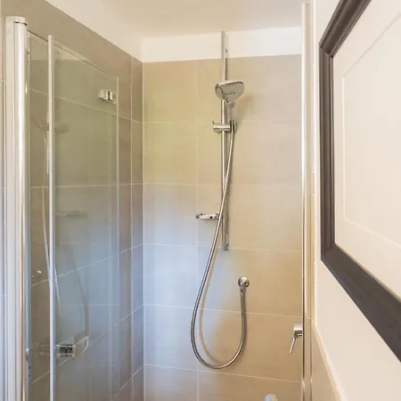 P Terrace - View By Rent * Laglio