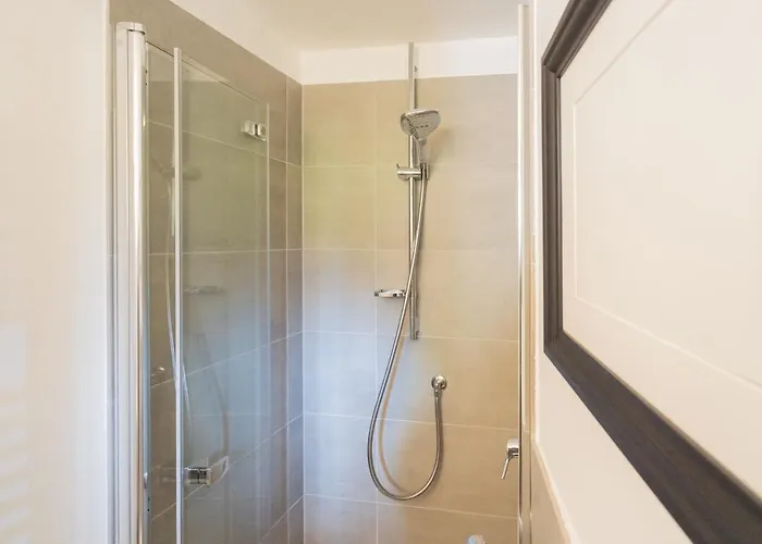 P Terrace - View By Rent * Laglio